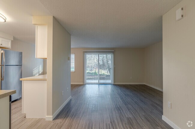 1BR, 1BA - 742SF Living Room