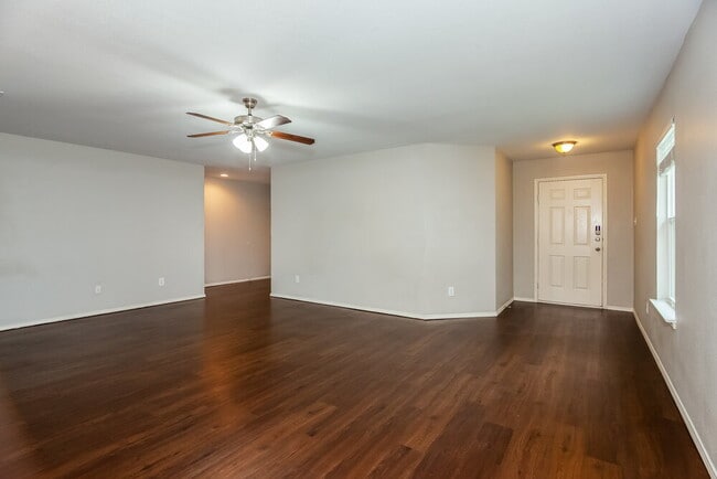 Photo - 16904 Fenwick Ct