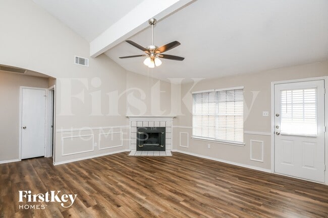 Photo - 609 Hollyberry Dr