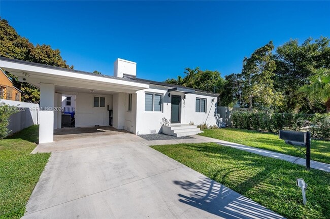 Photo - 3077 SW 5th St