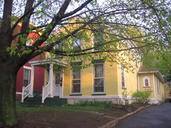 Photo - 46 Alexander St Unit 1