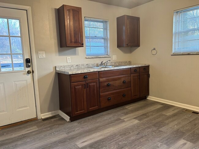 Photo - 4090 Old Vincennes Rd