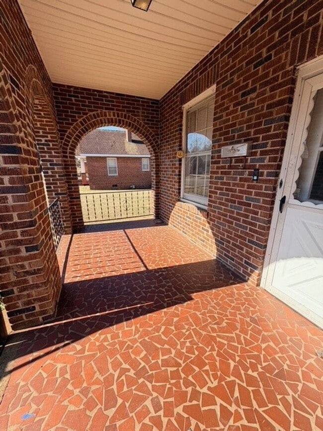 Photo - 420 Bond Ave Unit 420 Bond Ave