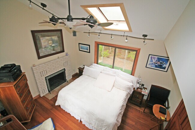 Photo - 1987 Deerfield Rd