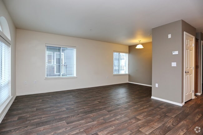 Photo - Elliott Bayview