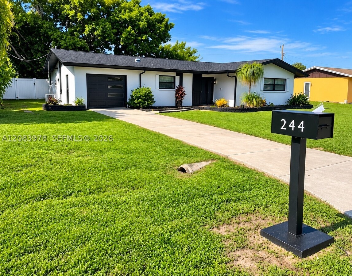 Photo - 244 SE 45th St