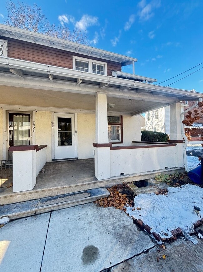 Building Photo - Charming Craftsman-Style Split Home – 3 Bedrooms, 1 Bath