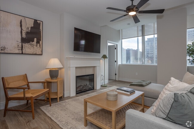 2BD, 2BA - 1,395-1,405SF.