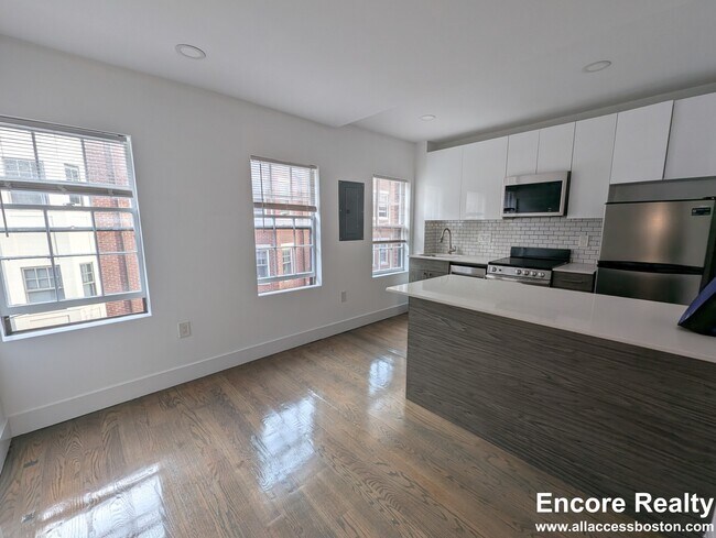 Photo - 61 Joy St Unit 3