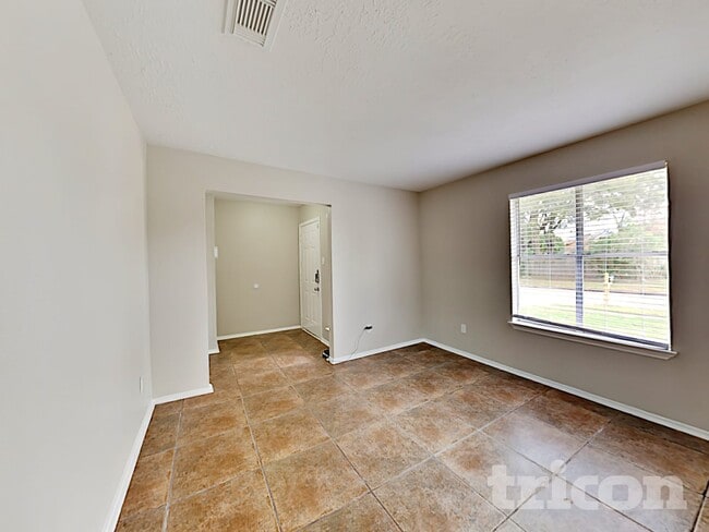 Photo - 11451 Stoughton Dr