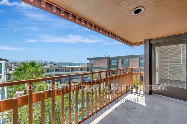 Photo - 2940 Lawrence St