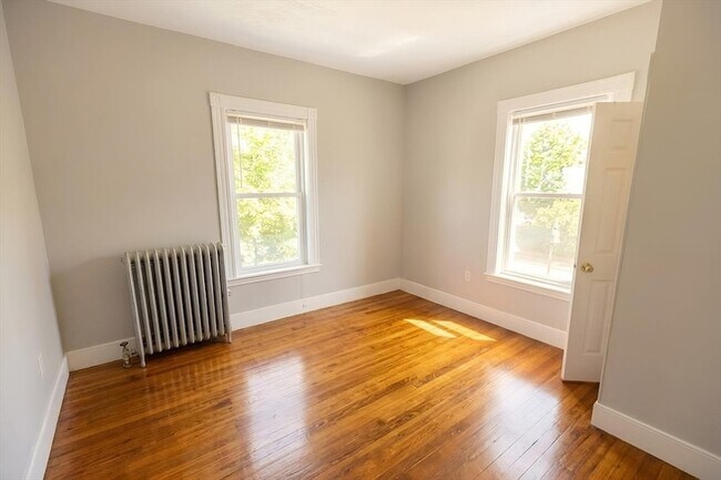22 Downer Ave Unit 2