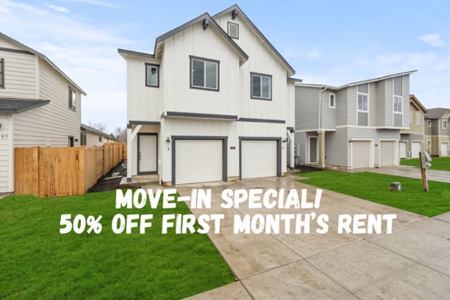 Building Photo - Mountain Views! 3 Bed/2.5 Bath Duplex with Fully Fenced Backyard - Golden Market Lane Unit 2