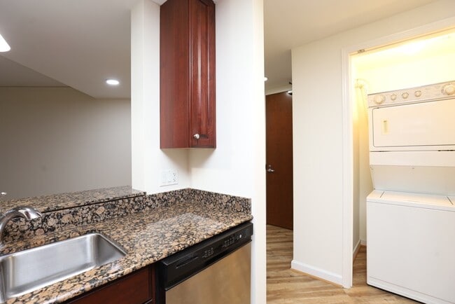 Photo - 420 E Waterside Dr Unidad 2061