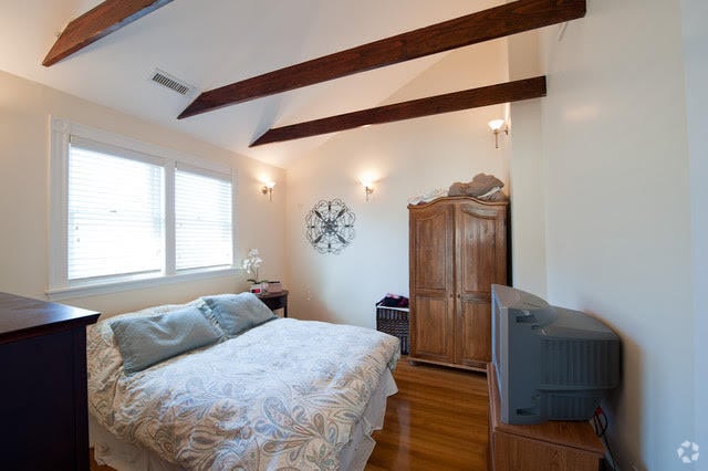 Building Photo - 73 Perthshire Rd Unit 73B Rental
