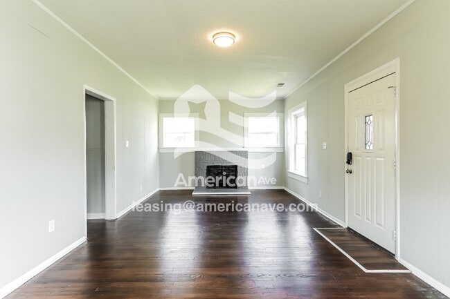 Photo - 410 8th St S