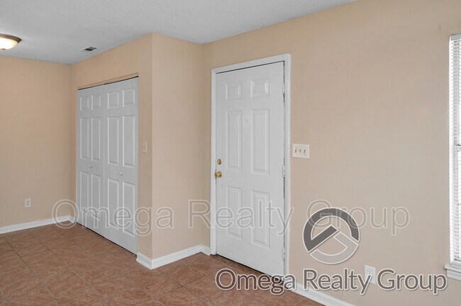 Photo - 3328 Meridian St N Unit Apt 110