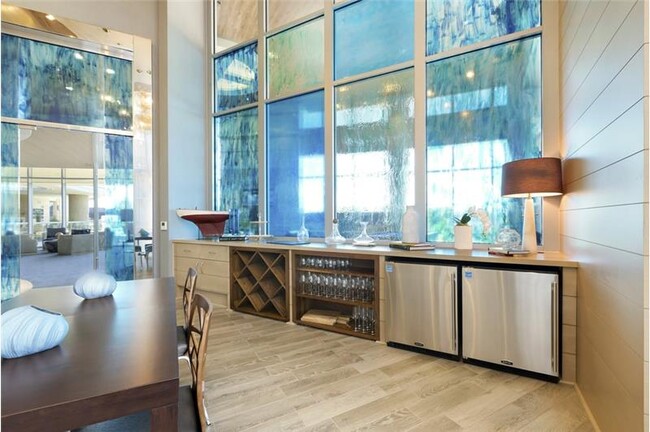 Photo - 112 Sandra Muraida Way Unidad A6-40