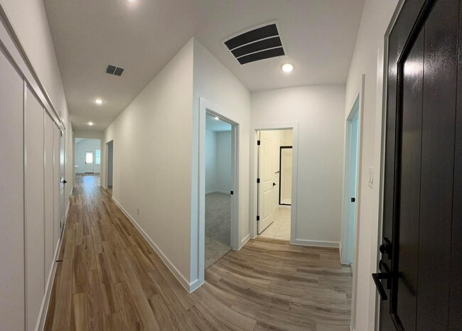 Photo - 4723 Bay Vista Dr