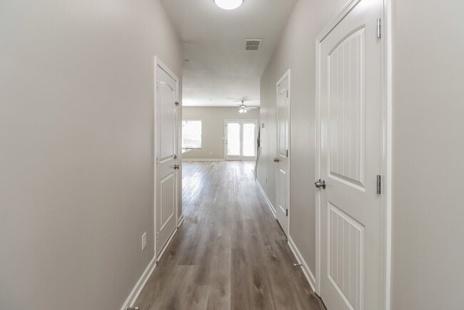 Photo - 1890 Old Dogwood