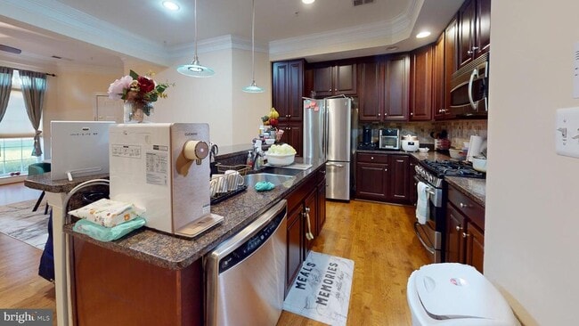 Photo - 5708 Callcott Way