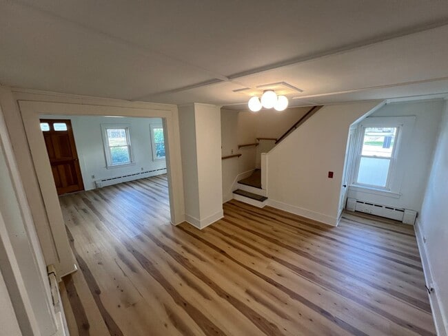 Photo - 157 Wakefield St