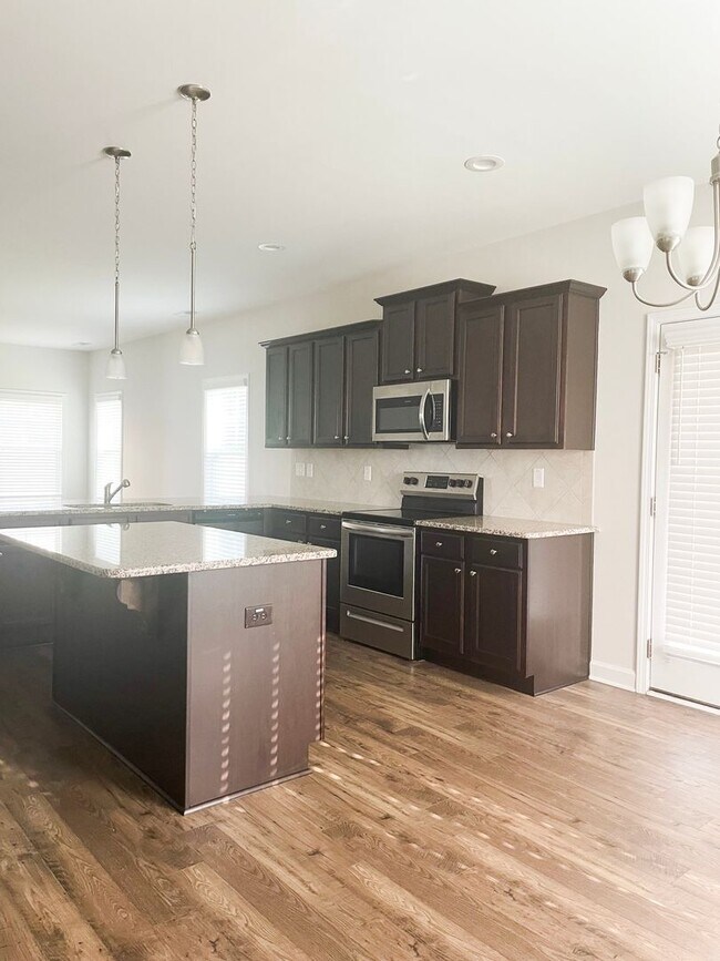 Photo - Coming Soon!! 3 Bedroom 2.5 Bathroom - Pets Okay