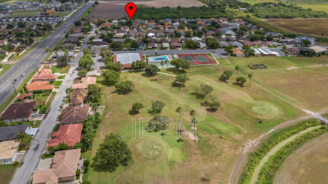 Photo - 138 Willow Cir