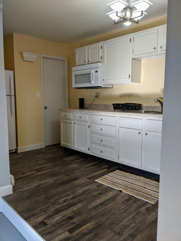 Photo - 223 N Jefferson St Unit Apt 3