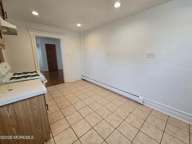Photo - 162 Kearny Ave