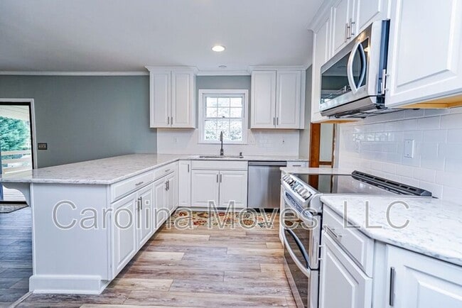 Photo - 403 Rosebud Ct