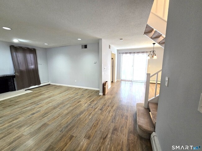 Photo - 7 Staunton Ct Unit E