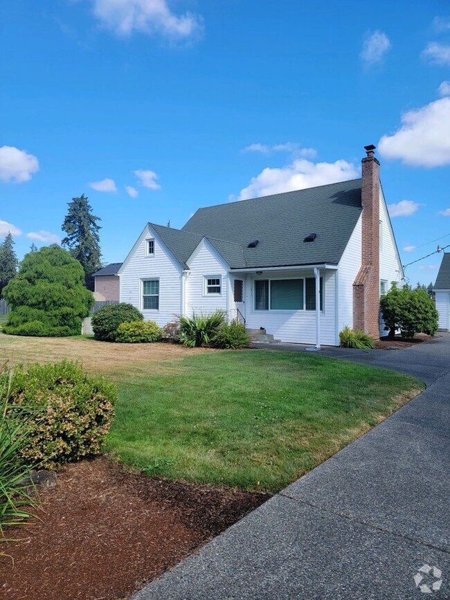 Building Photo - Spanaway 3 bedroom Craftsman w/ 2+ car garage Rental