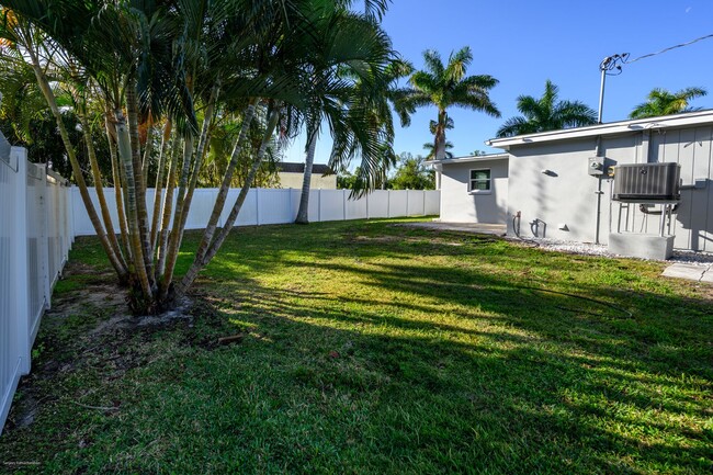 Photo - CLOSE TO HISTORIC DISTRICT AND PARKS