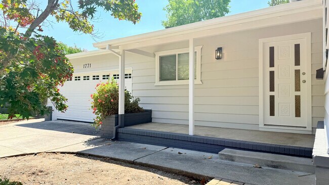 Photo - 1771 Lynwood Dr