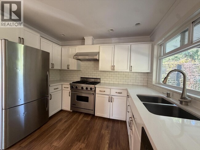 1009 Walalee Dr