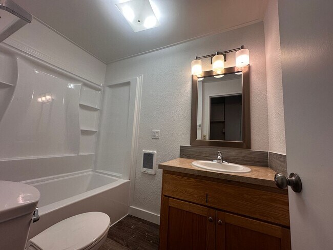 Photo - 141 Unit 677-1