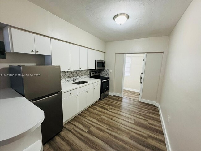 Photo - 2960 W Flagler St Unidad 9