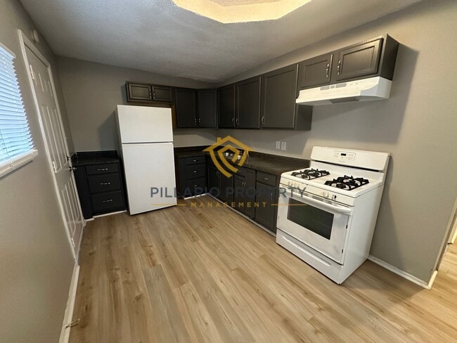 Photo - $500 OFF MOVE IN COSTS! MUST SEE UNITS! Close to Bethel Park, Updated 3 Bedroom/1 Bathroom with D...