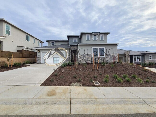 8067 Grant Dr