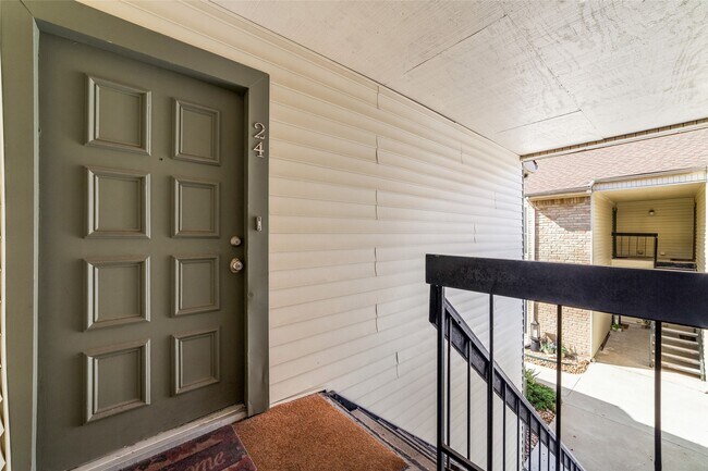 Photo - 2300 Augusta Dr Unidad 24