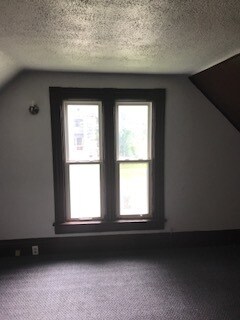 Photo - Vermont & W 4th