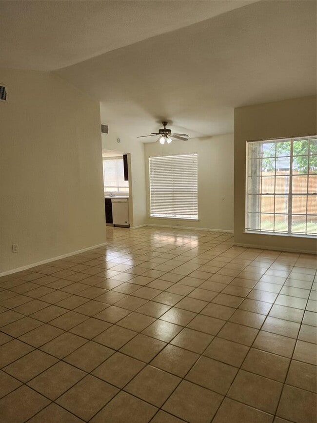 Photo - 502 Burlwood Ct