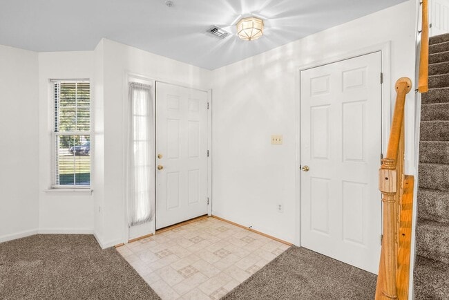 Photo - 2 Bed 1.5 Bath - Germantown Condo - Attach...