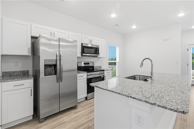 Photo - 501 Solar St