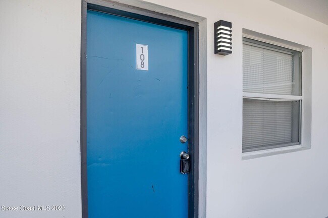 Photo - 115 Seminole Ave W Unit 108