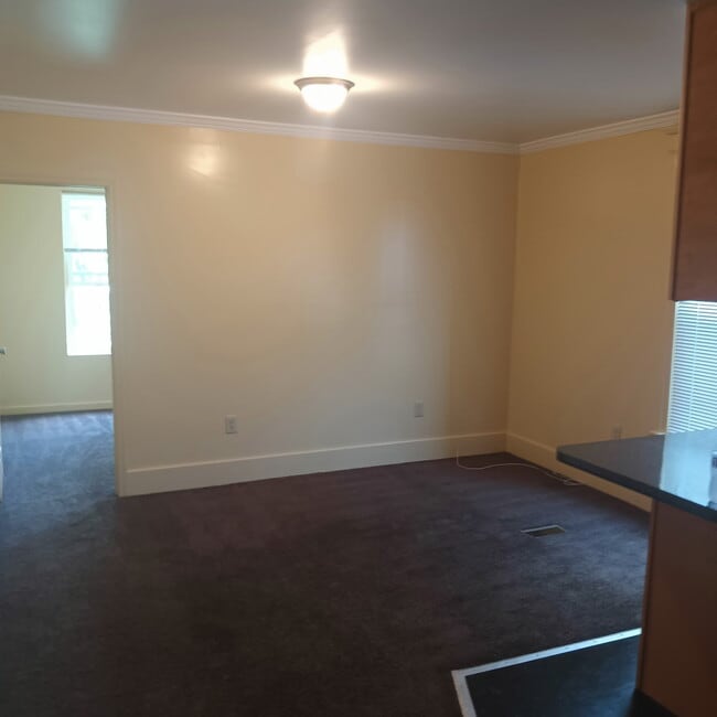 Building Photo - 1419 Kaighn Ave Unit Fl 2 Rental