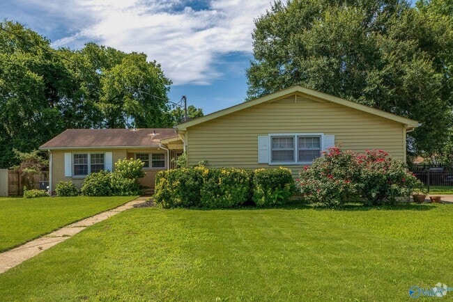 Building Photo - 904 SE Chatterson Rd Rental