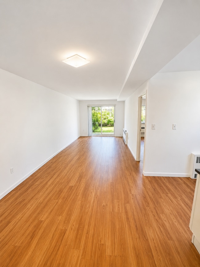 Building Photo - 6112 71st St Unit Apartment #1