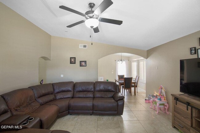 Building Photo - 14816 David Latin Rental